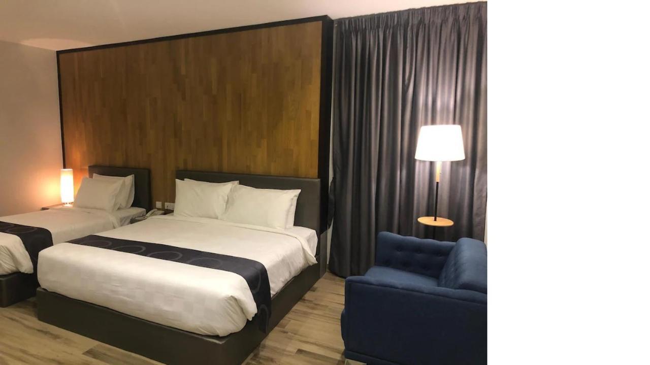 Frame Hotel Джордж Таун Екстериор снимка