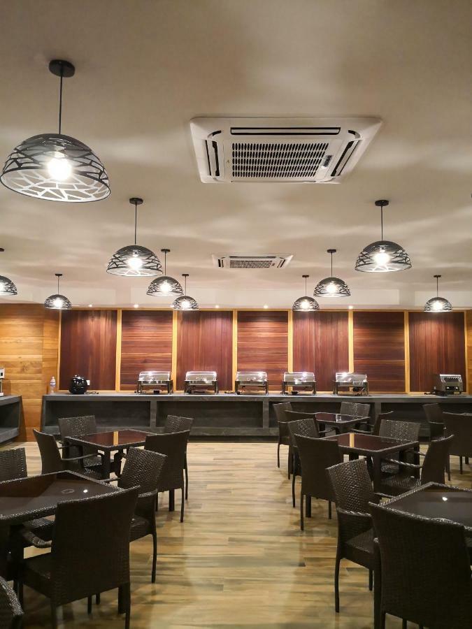 Frame Hotel Джордж Таун Екстериор снимка
