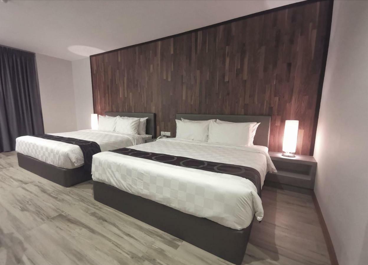 Frame Hotel Джордж Таун Екстериор снимка